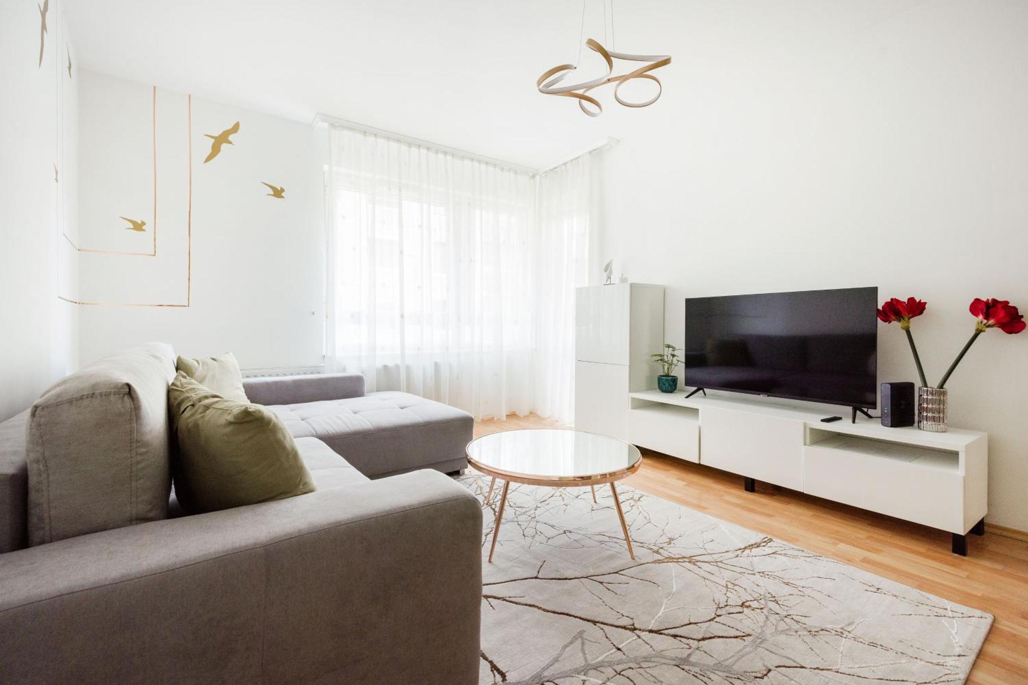 Modern Two-Bedroom Apartment With Free Parking 布达佩斯 外观 照片