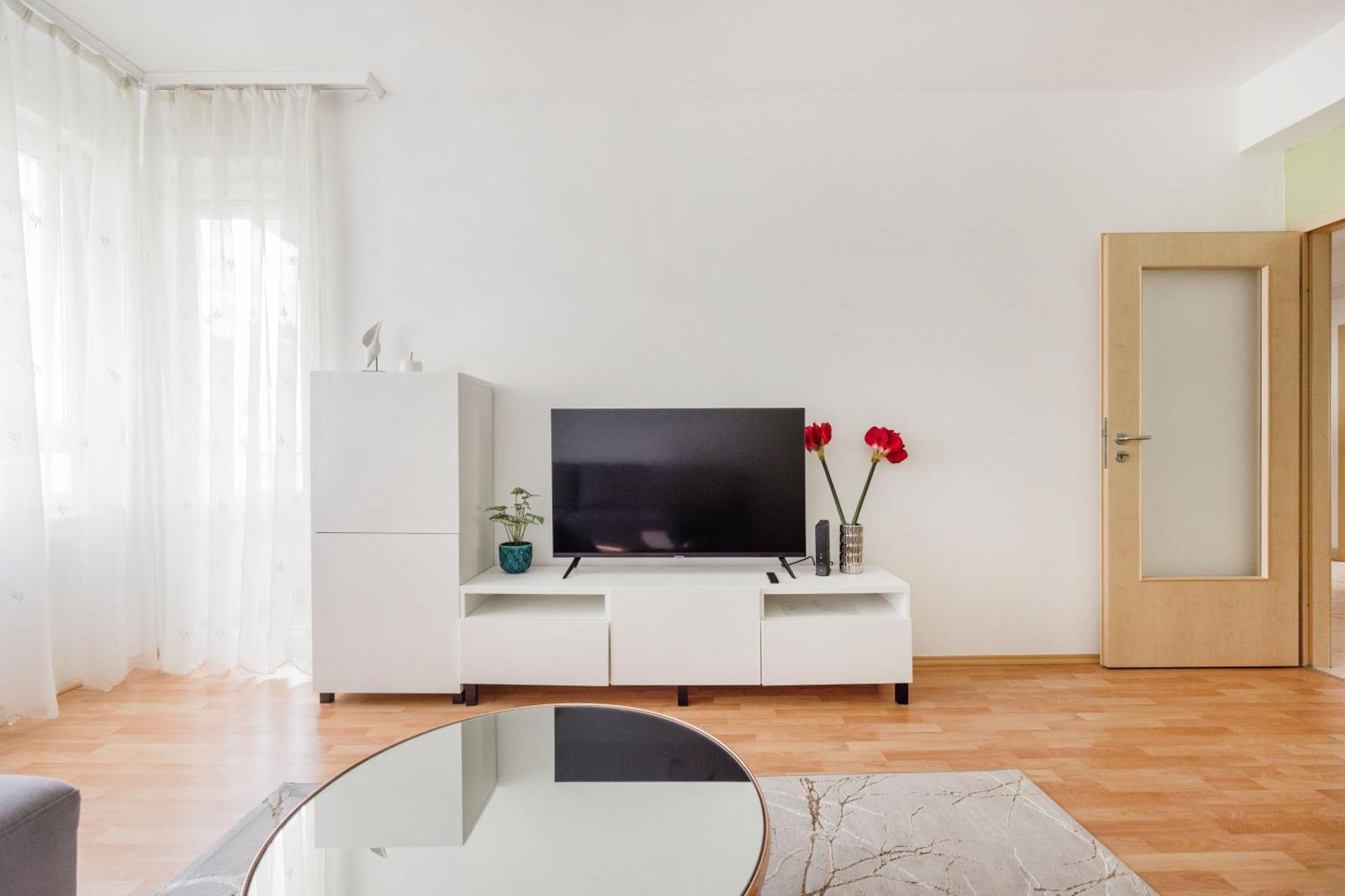 Modern Two-Bedroom Apartment With Free Parking 布达佩斯 外观 照片