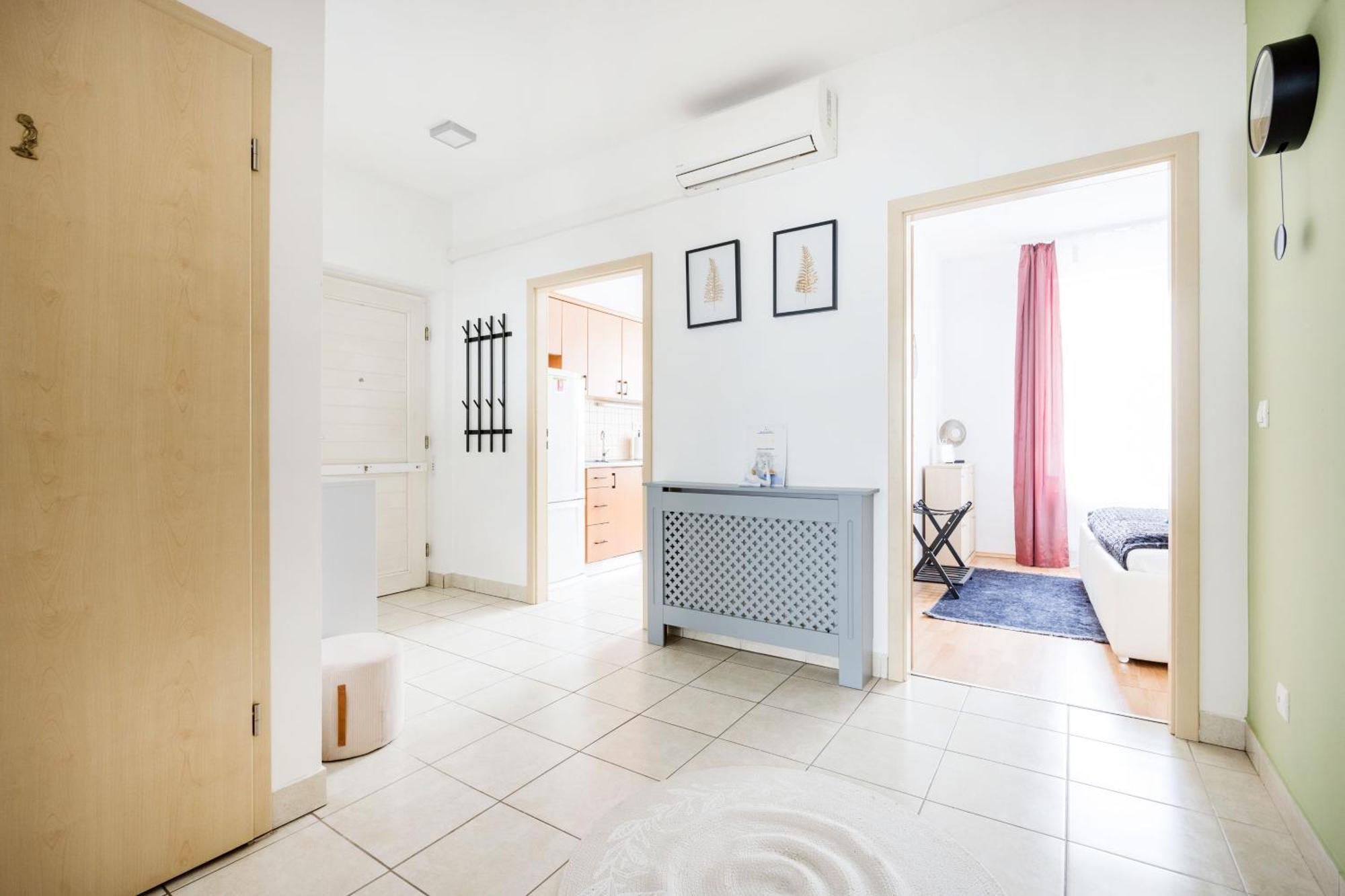 Modern Two-Bedroom Apartment With Free Parking 布达佩斯 外观 照片