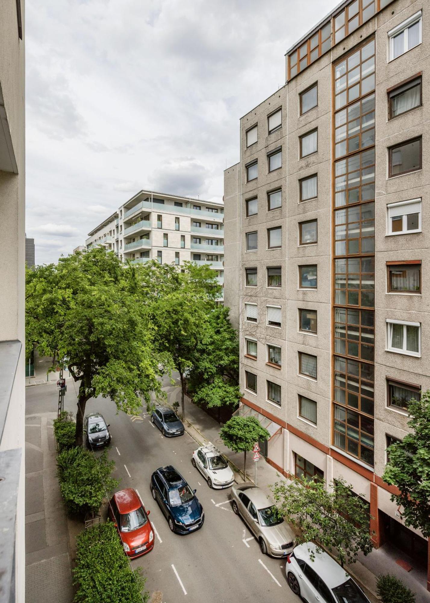 Modern Two-Bedroom Apartment With Free Parking 布达佩斯 外观 照片